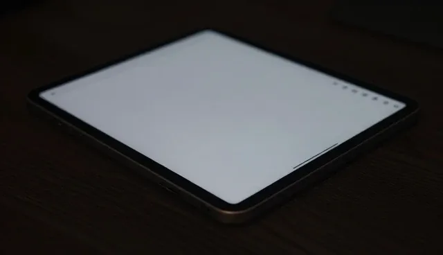 AI搜索优化策略在不同场景下的性能表现与适用条件分析